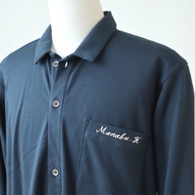 刺繍事例1）胸ポケットへの刺繍