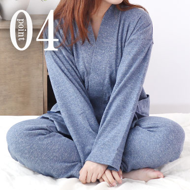 スマホも入るポケットつき