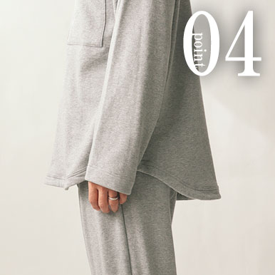 スマホも入るポケットつき