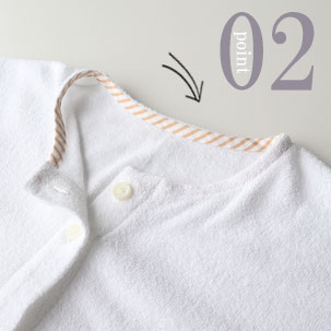 ちらりと覗くおしゃれなテープのワンポイント（全色同色）