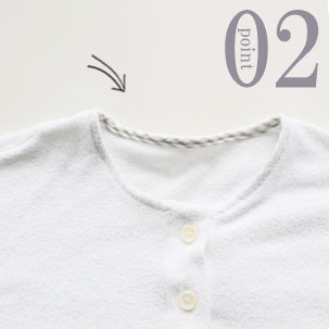 ちらりと覗くおしゃれなテープのワンポイント（全色同色）