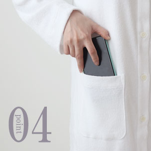 スマホも入るポケット付き