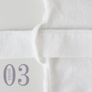 さっと通しやすいベルトループ