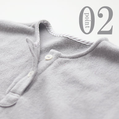 ちらりと覗くおしゃれなテープのワンポイント（全色同色）