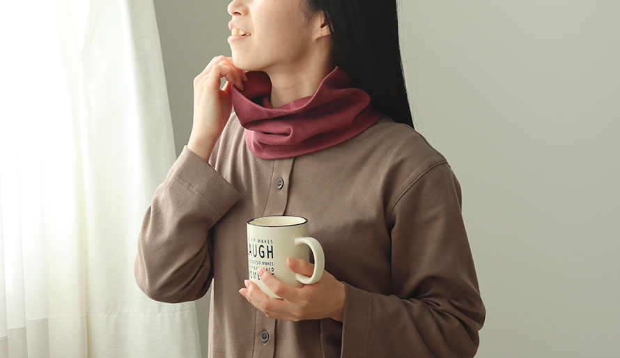 肌にぴったりすいつく