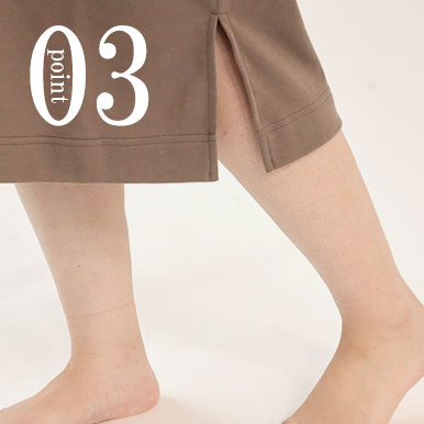 スマホも入るポケットつき