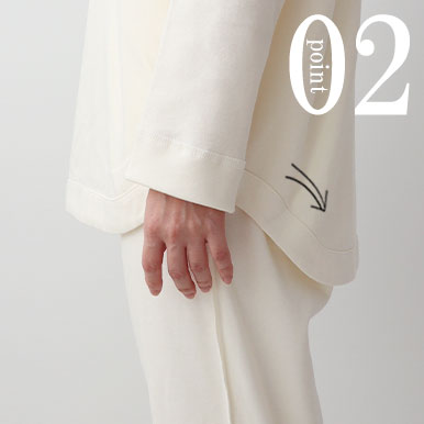 すそのボリュームあるアール部分がおしゃれ度アップ！ルームウェアとしても