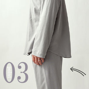 お尻が少し隠れる後ろすそ丈。シャツのスワローテールを採用