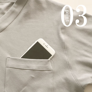 スマホも入るポケットつき