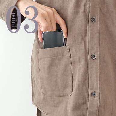 スマホも入るポケット付き