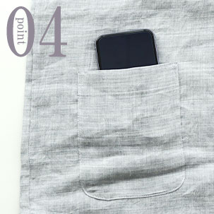 スマホも入るポケットつき