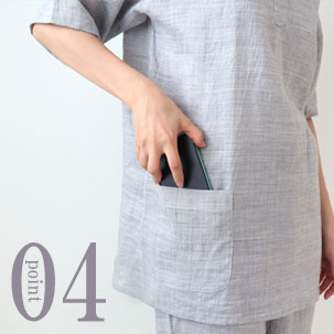 スマホも入るポケットつき