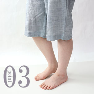 ひざが少し隠れる程度のすそ丈