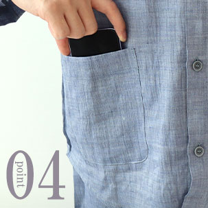 スマホも入るポケットつき