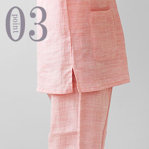 お尻が少し隠れる後ろすそ丈。シャツのスワローテールを採用