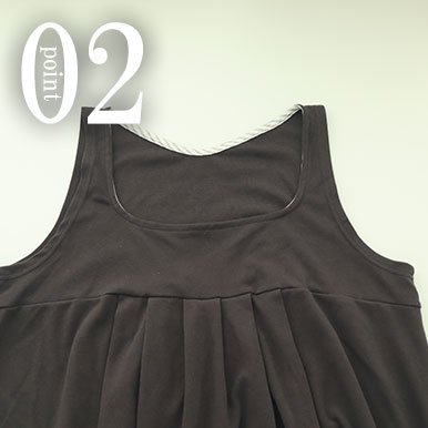 ちらりと覗くおしゃれなテープのワンポイント（全色同色）