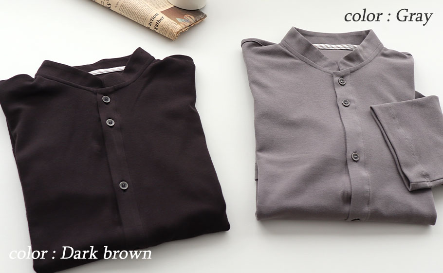 まるでシャツのような細目ステッチ、小さ目ボタン、スワローテール