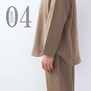 お尻が隠れるすそ丈（うしろが３cm長い）