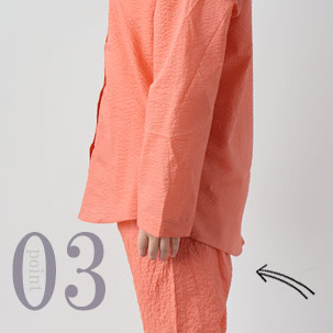 お尻が少し隠れる後ろすそ丈