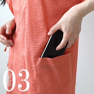 スマホも入るポケット