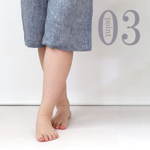 ひざが少し隠れる程度のすそ丈