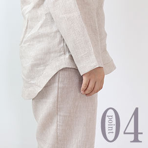 スマホも入るポケットつき