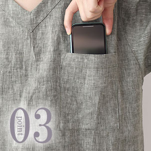 スマホも入るポケットつき