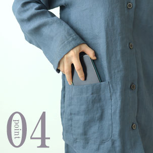 スマホも入るポケットつき