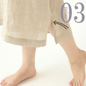 お尻が少し隠れる後ろすそ丈。シャツのスワローテールを採用