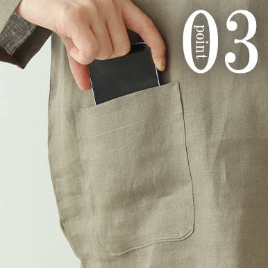 お尻が少し隠れる後ろすそ丈。シャツのスワローテールを採用