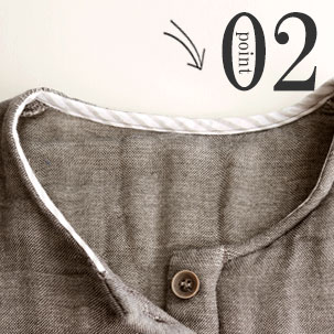 ちらりと覗くおしゃれなテープのワンポイント（全色同色）