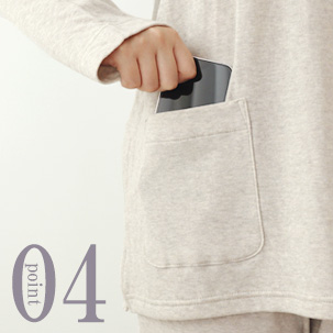スマホも入るポケットつき