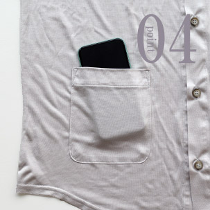 スマホも入るポケットつき