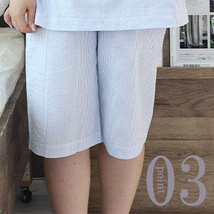 ひざが少し隠れる程度のすそ丈