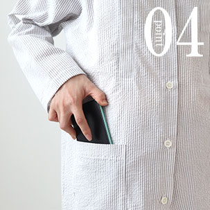 スマホも入るポケットつき