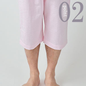 ひざが少し隠れる程度のすそ丈