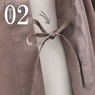 内紐で身幅のサイズ感を調節できます