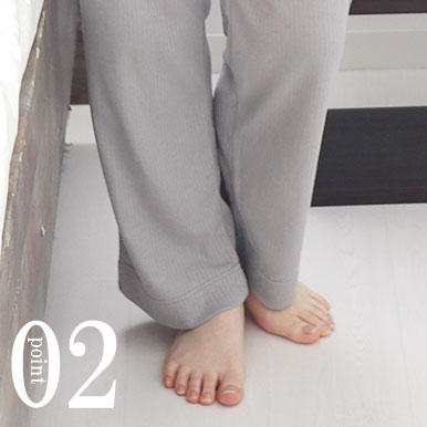 内紐で身幅のサイズ感を調節してください