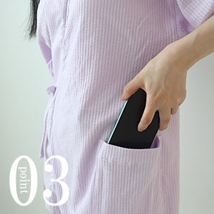 スマホも入るポケットつき