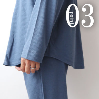 お尻が少し隠れる後ろすそ丈。シャツのスワローテールを採用