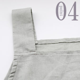 太めの肩紐で安心