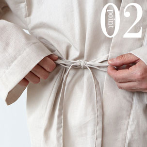 内紐で身幅のサイズ感を調節してください