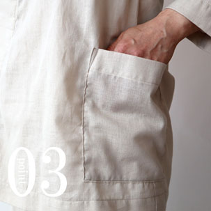 スマホも入るポケットつき