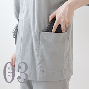 スマホも入るポケットつき