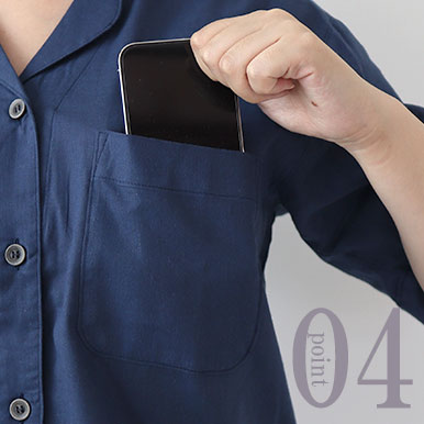 スマホも入るポケットつき