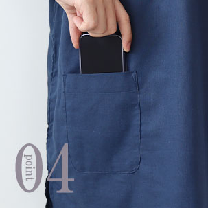 スマホも入るポケットつき