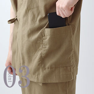 スマホも入るポケット