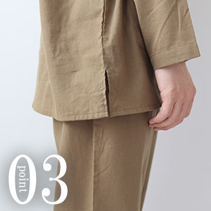 お尻が少し隠れる後ろすそ丈。シャツのスワローテールを採用