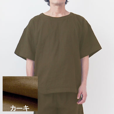 カーキ