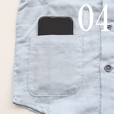 スマホも入るポケットつき